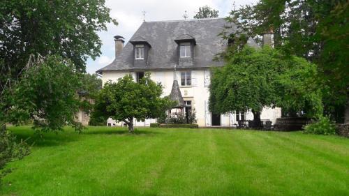 Naves House | Chateau De Chaunac