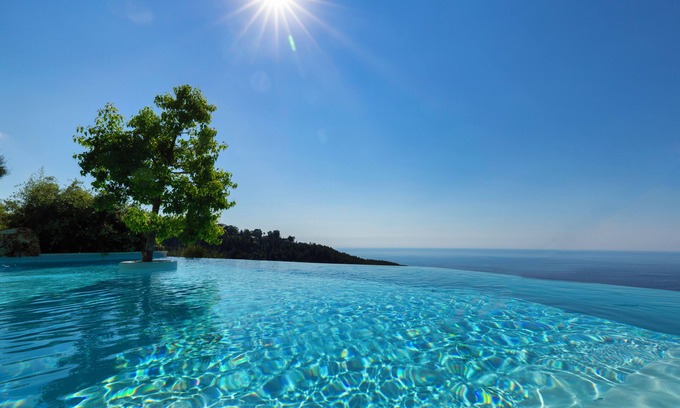 Old Town Hotel | Chateau De La Chevre D Or
