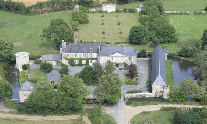 Vouilly Bed & Breakfast | Chateau de Vouilly