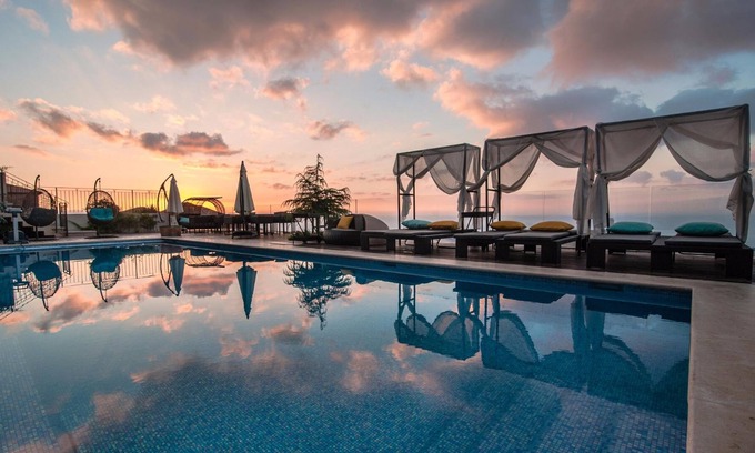 Nof Kinneret Hotel | Chateau Glili - Adults Only