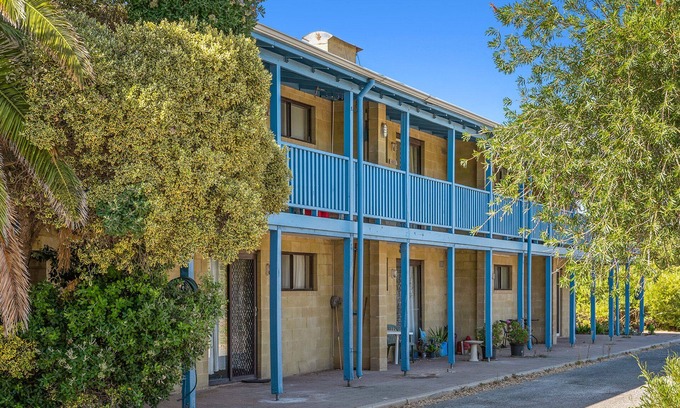 Lancelin Apartment | Chateau McNally - In the heart of Lancelin