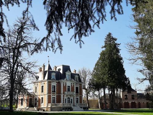 Valliere Bed & Breakfast | Chateau Sourliavoux, appartement en chambres d'hôtes