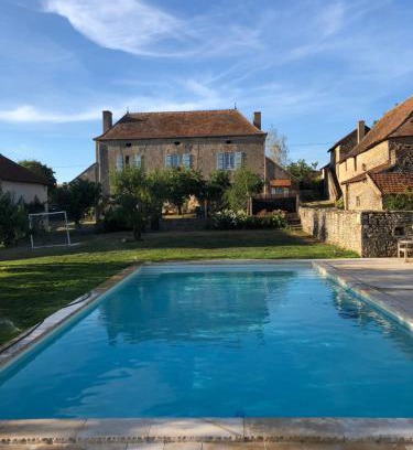 Saint-Ythaire House | Chatel de Bierre