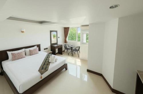 Nong Chaeng Apartment | Chaweng Grand View Condotel