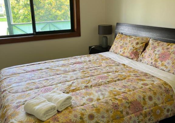 Norlane House | Cheerful 2 bedroom house with a beautiful veranda