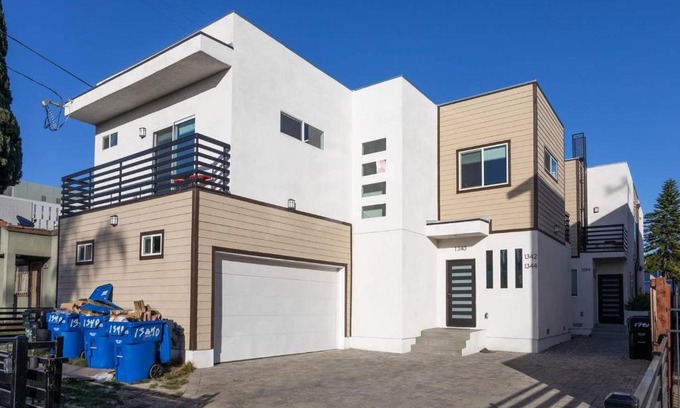 Little Armenia House | Cheerful 4BR home with parking in East Hollywood