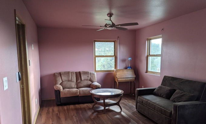 Trampas House | Cheerful Apt