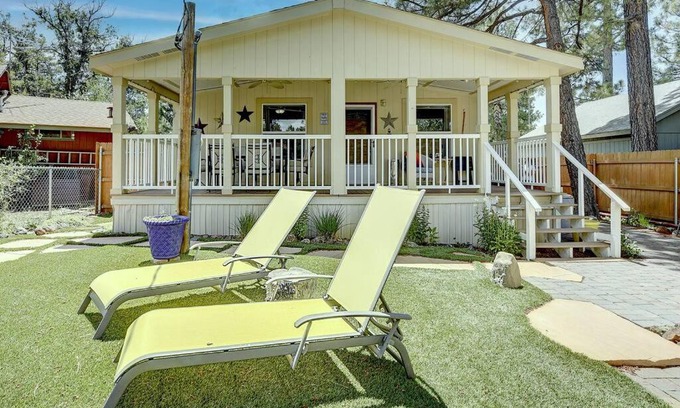 Munds Park House | Cheerful Mountain Escape