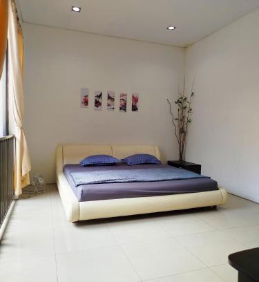Surabaya Bed & Breakfast | Cheery Room 202