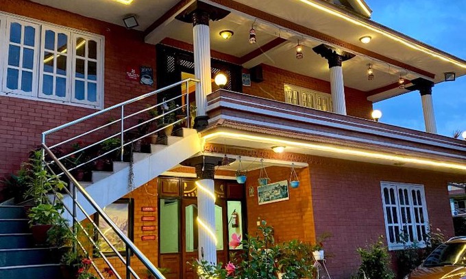 Madhyapur Thimi Hotel | Chef House Resort