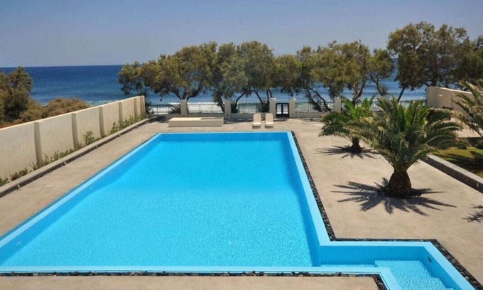 Agia Paraskevi Villa | Chef included by Fantasia Villas: Santorini Beach Villa