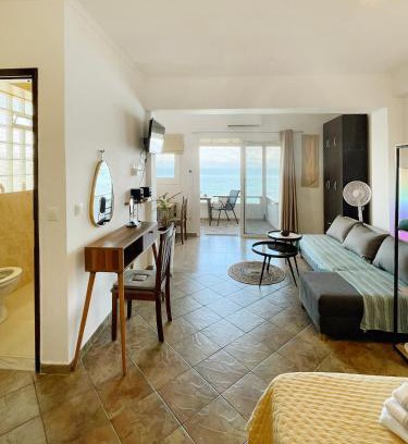 Agia Pelagia Chlomou Apartment | Chelona - Coastal Apartment