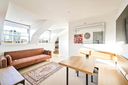 Royal Borough of Kensington and Chelsea Apartment | Chelsea Loft - Stylish Sanctuary