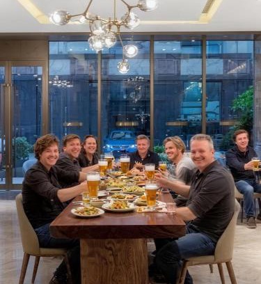 Qingyang Hotel | Chengdu Yueming Hotel,2-minute walk to Subway ,close to Kuanzhai Alley and Chunxi Road,Free laundry, Free coffee, Chengdu food,English communication well,Private travel advice