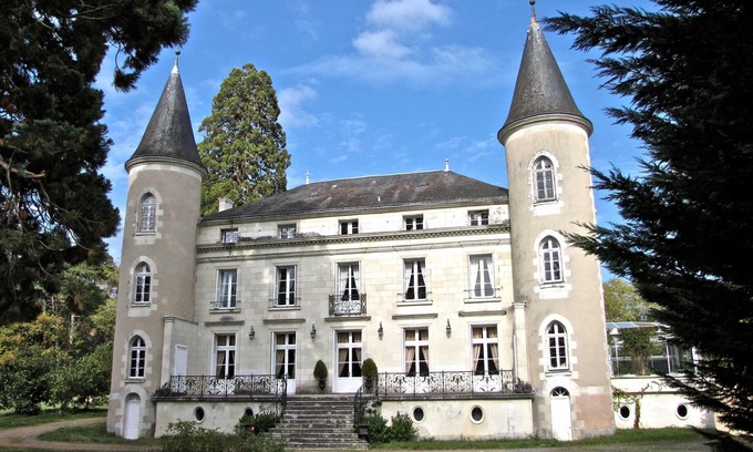 Tournon-Saint-Pierre House | Chenonceau room from CHATEAU LES VALLEES