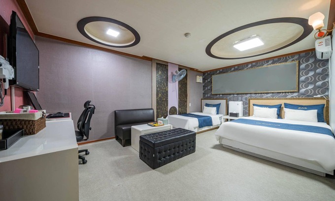 Dongsong Hotel | Cheolwon Shell
