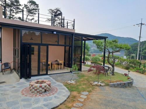 Cheonan House | Cheonan Stay Daejeong Lake