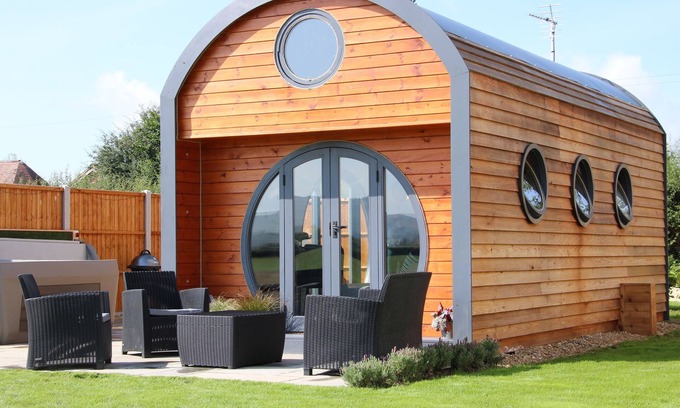 Diddlebury Cottage | CHERRY BLOSSOM, with hot tub in Ludlow