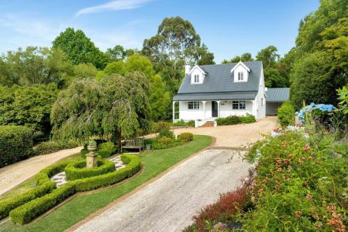 Burrawang House | Cherry Tree Cottage, Burrawang, Southern Highlands