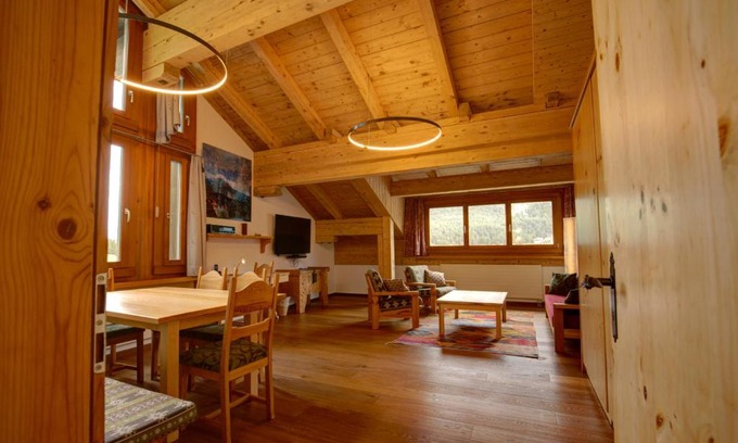 Silvaplana Apartment | Chesa Munteratsch 2-Zimmerwohnung 301 Typ E