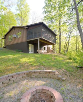 Great Cacapon House | Chesnutt Cabin - Riverfront, Fire Pit, Game Room, Wifi, Screen Porch, View, King Bed
