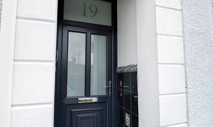 Sketty House | Chesshyre Accommodation - tv in every bedrrom