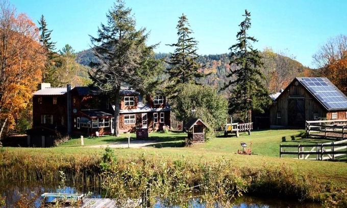Chester House | Chester Farmhouse on 100 Acres, 15 Min to Okemo!
