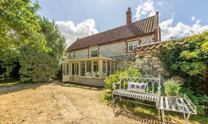 Thornham Cottage | Chestnut Cottage, Thornham, Norfolk