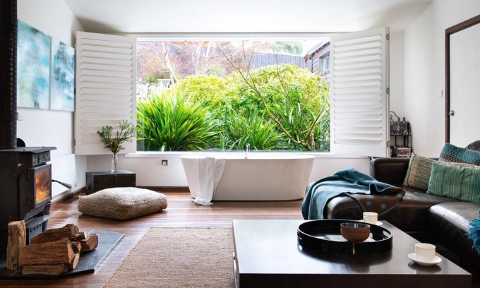 Daylesford Apartment | Chestnut Daylesford-Log fire place, spa bath and close to all of Daylesford's attractions