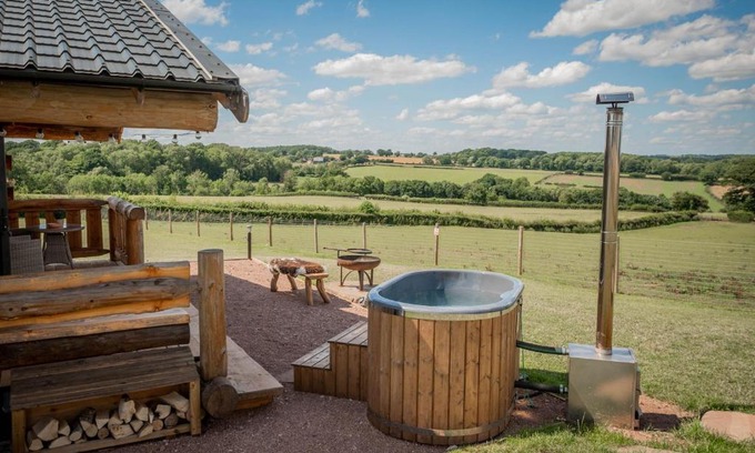 Upper Sapey House | Chestnut - Tedstone Log Cabins