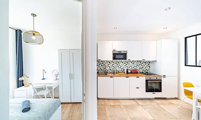 Gerland Apartment | Chez Baptiste - charmant 3 pers - Debourg