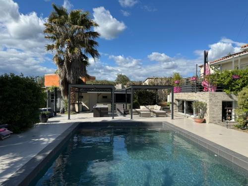 Gigean Apartment | Chez Isa - avec piscine chauffée et jacuzzi
