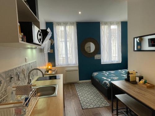 Centre Ville Apartment | Chez Jean-Yves et Zoé - LA BOHÈME - Au calme, Très propre, Proche parkings