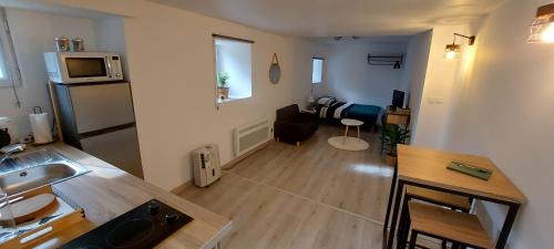 Laval Apartment | Chez Mathilde, studio sur Laval