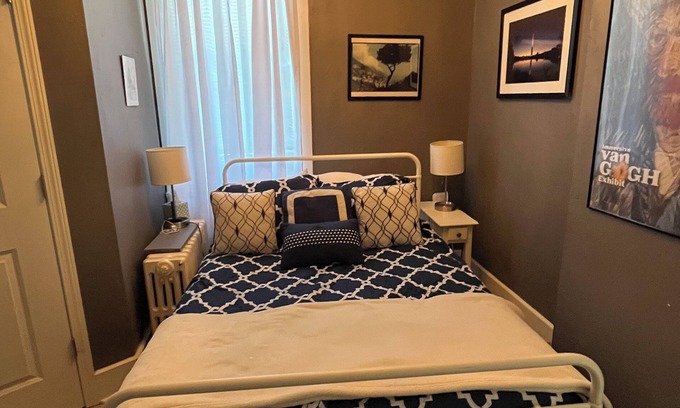 Forest Hills Apartment | Chic 1-bedroom apartment with WiFi, AC in brilliant Pittsburgh