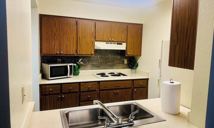 East Mesa Apartment | Chic 1-bedroom with WiFi and AC in vibrant Mesa