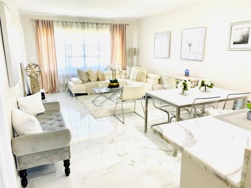 Aventura Apartment | CHIC 1BR 2BA CONDO 1 Block to Aventura Mall