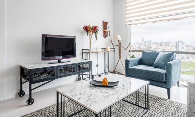Umraniye Apartment | Chic and Luminous Flat in Umraniye