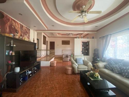 Medellin House | Chic and Spacious Home