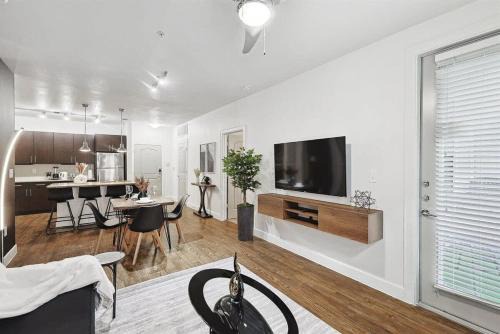 Frisco Apartment | Chic and Stylish 2B near Legacy West Wi-Fi Fitness Pool 2260