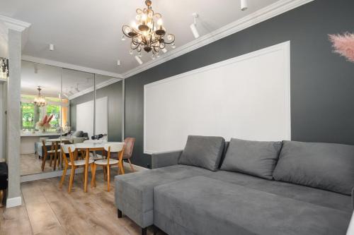 Muranow Apartment | Chic Apartments - Modern and Cozy - Central Location - Solidarności
