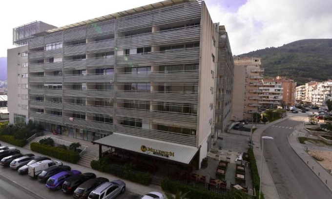 Rozino Apartment | Chic Budva City Retreat - Studio Apt with Balcony