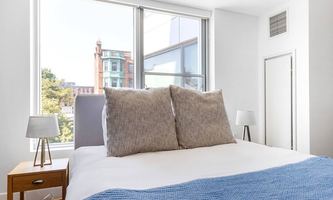 Central Square Apartment | Chic Central Square Studio w/Gym & W/D, nr MBTA Red Line, by Blueground