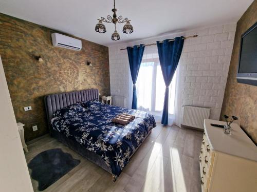 Floresti Apartment | Chic Flat - 24 H self checkin-free parking in the yard