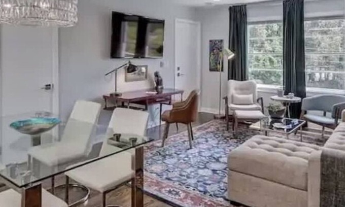 Cherry Condo | Chic Myers Park 1BR King Condo | Queens Rd