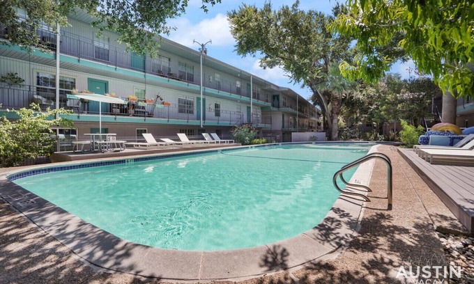 South Congress Condo | Chic Poolside Homebase | Steps from South Congress