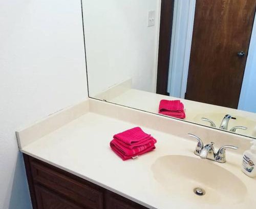 Round Rock House | CHIC Private Suite Near Austin