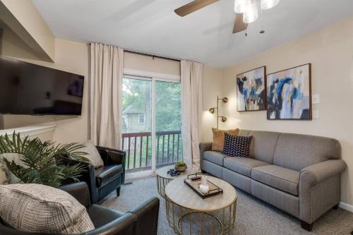 Ypsilanti Apartment | Chic Remodeled Retreat Near EMU- Easy Commute apts