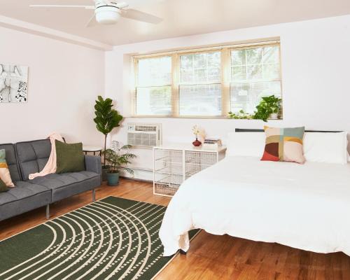 Asbury Park Apartment | Chic Studio just Steps from the Beach!