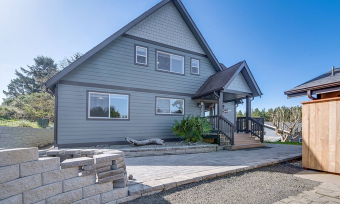 Westport House | Chic Westport Vacation Rental, Walk to Beach!